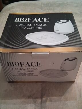 BioFace White Facial Mask Machine - Customizable Home Skincare